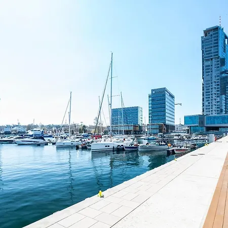 Seaview Apartament *